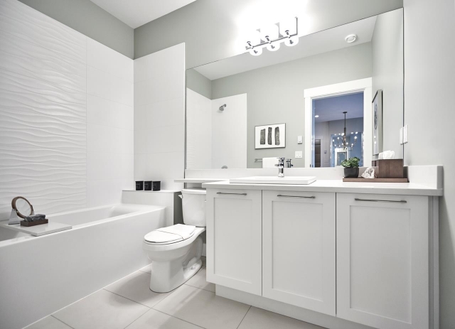 Master-bathroom-in-the-Belmont