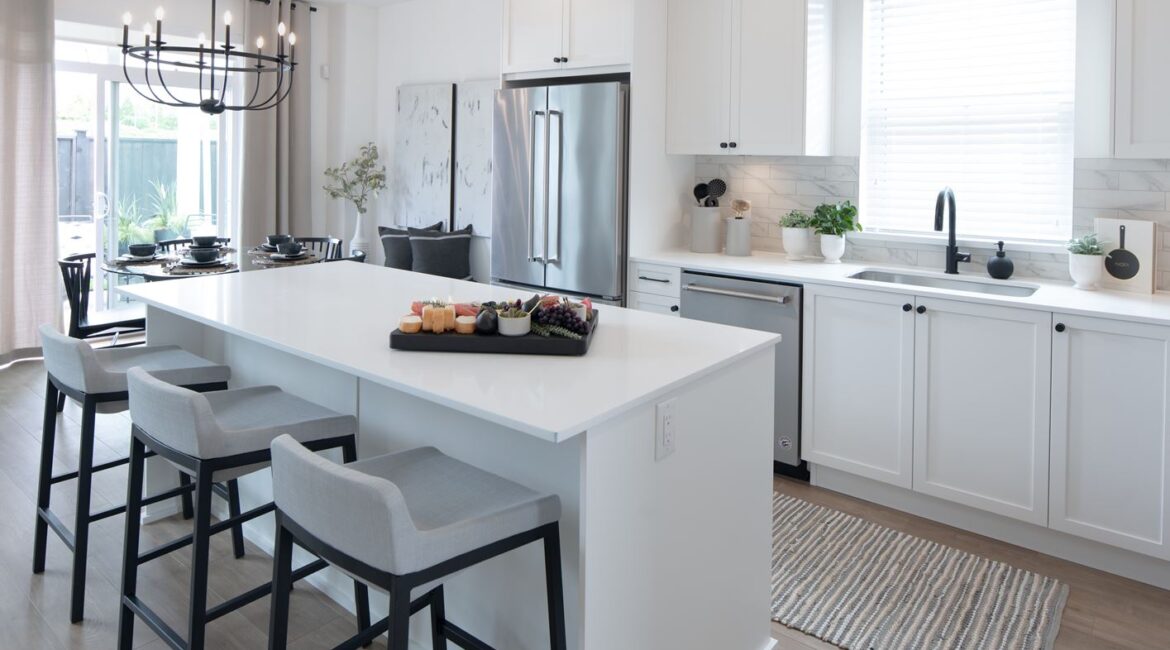 2020_05_26_03_51_04_interior_-kitchen-_white_scheme2-_adam_blasberg_-_eastridge